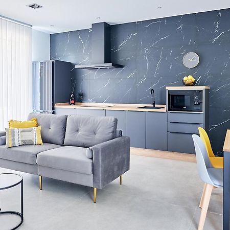 9 Nidos Centrica Suites - Nuevo Plasencia Zewnętrze zdjęcie