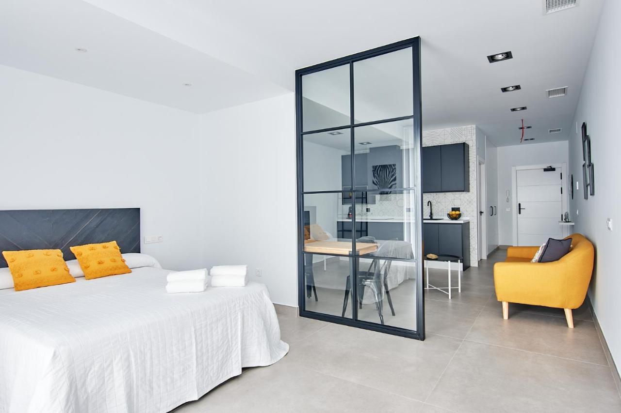 9 Nidos Centrica Suites - Nuevo Plasencia Zewnętrze zdjęcie