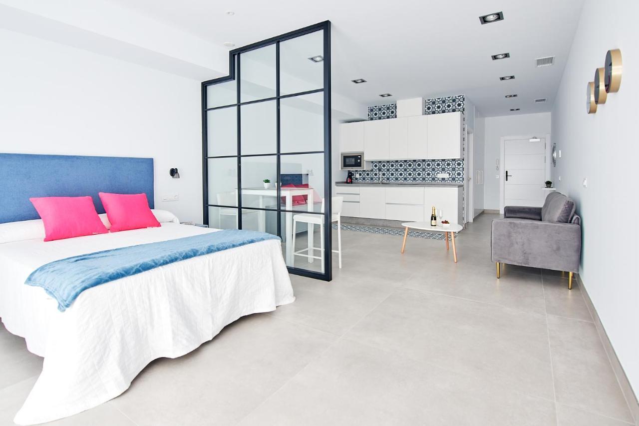9 Nidos Centrica Suites - Nuevo Plasencia Zewnętrze zdjęcie